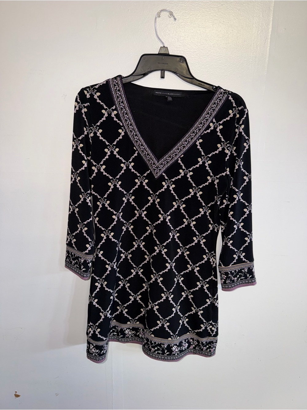 White House Black Market Black & White V-Neck Long Sleeve Dress